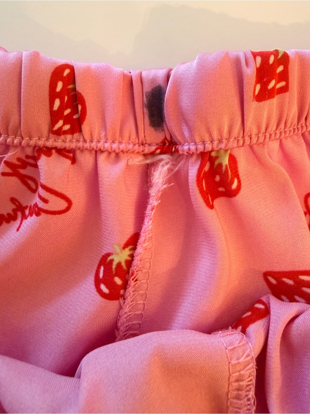 Juicy Couture Strawberry Satin Pajama Set Pink Cami Shorts Lounge Set - Picture 9 of 9